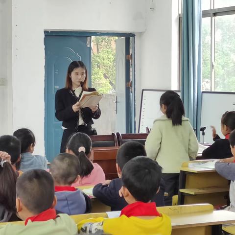 “教研活动促成长 同课异构展风采”——坳上学校小学文科组2023年春教研活动