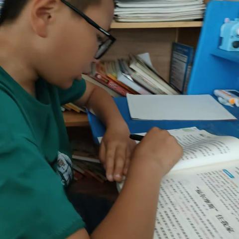 东盛小学四年八班门冠宇《家庭读书会》勤朗书香汇第181期