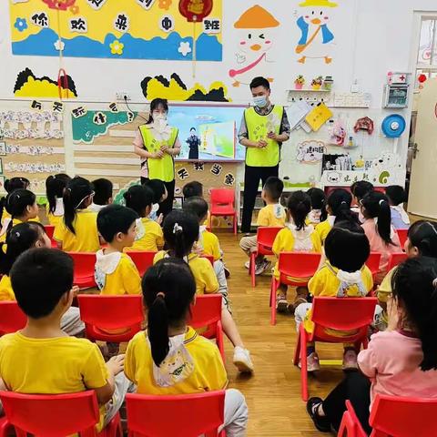 🏫油甘埔幼儿园中一班【家长助教】DIY彩绘风车活动❤️