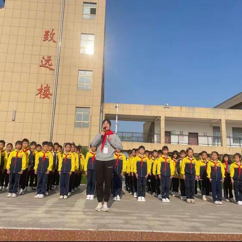 息县第十小学举行“以读书为荣，以读书为乐”主题升旗仪式