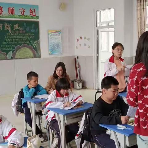 夯实教学常规，提升育人质量   ——县教研室走进宏河镇小学进行教学常规检查