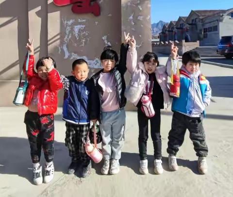 吉家庄幼儿园大班吉家窑研学之行