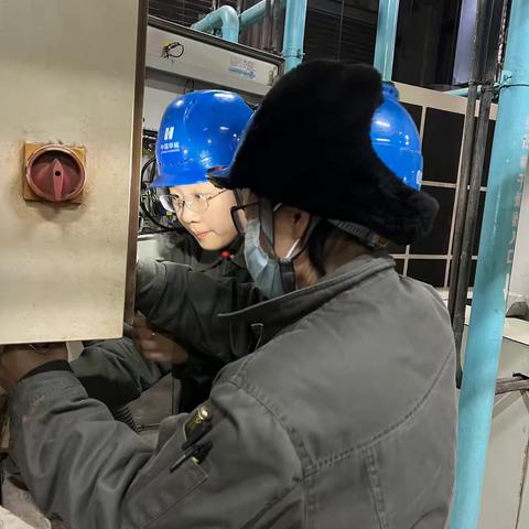 1C空压机干燥塔控制柜改造——女职工身影篇