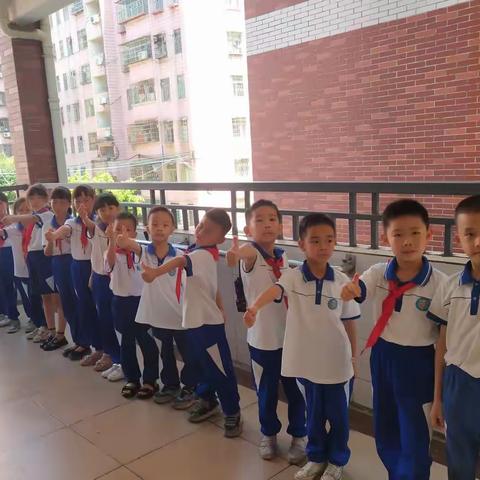 念给你听       二4班优+写话分享会