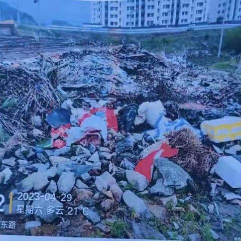 高楼镇：庆“五一”环境整治大行动