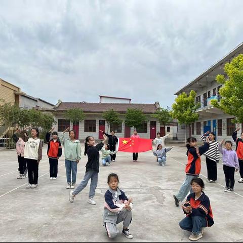 童心向党  放飞梦想—许朴小学中国舞社团（八）