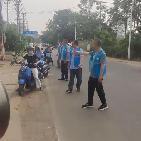 县乡村振兴局开展文明劝导活动