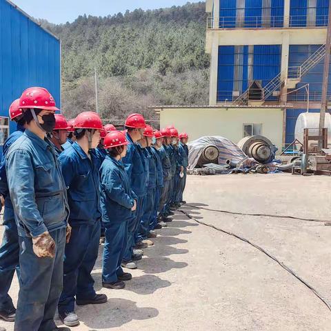 “安全生产 青年当先”香格里拉公司原料班组开展切焊技术岗位练兵活动