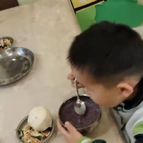 【青葵幼儿园】豆豆一班今日精彩活动分享