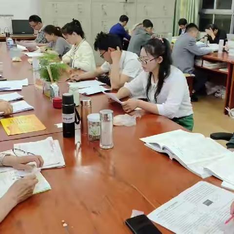 缅怀革命先烈 传承红色基因----暨余干中学第二党支部4月份主题党日活动