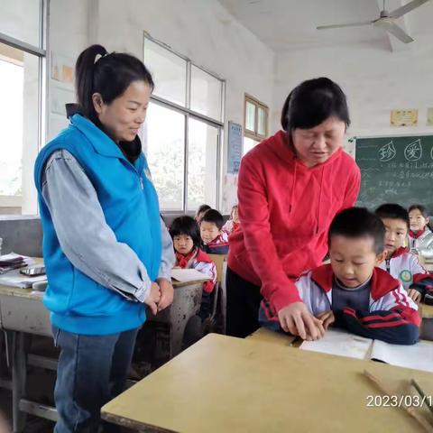 信丰县大阿镇太平围村童心港湾童伴妈妈校访