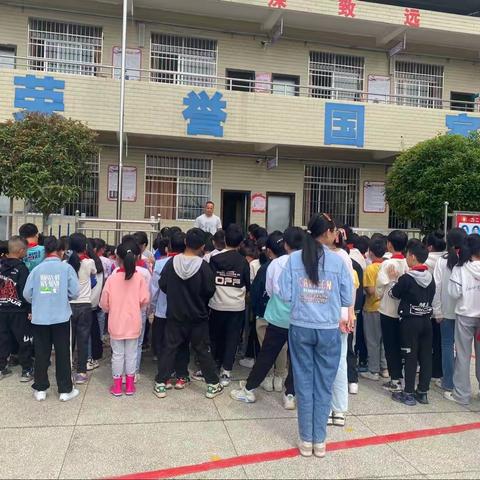 预防溺水 从我做起——金钩湾小学开展防溺水安全主题教育活动