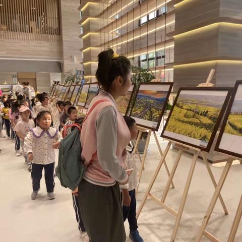 “汉江河畔踏歌行·图书馆里觅书香”——汉台区雷家巷幼儿园中一班社会实践活动纪实