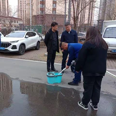 【城乡路街道西客站社区】停水问题难，情系百姓忧