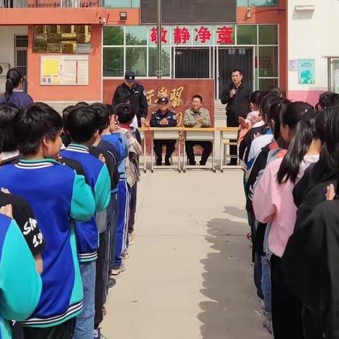 香河县五百户镇第二小学开展法律进校园活动