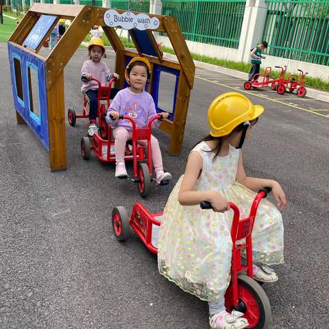 〖自主游戏〗大二班“骑乐无穷”