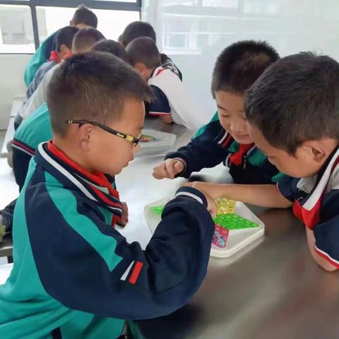 课后延时服务“兴趣小组”启动会——北海镇盈河完全小学。