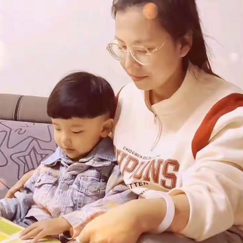 小（1）班马梓宸     表征画      亲子阅读