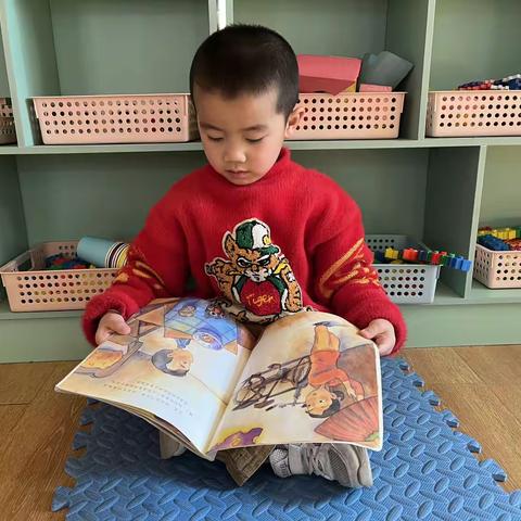 北京大风车幼儿园——快乐读书吧小小朗读者—赵乐颀