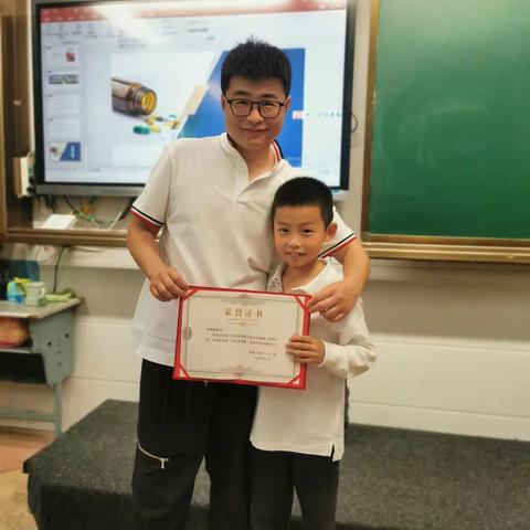 认识药品，守护健康|七色花中队家长进课堂