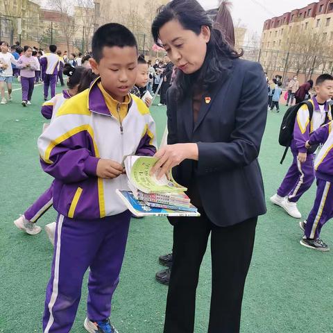 “最美四月天，读书好时节”——通榆县实验小学校“读书日”主题活动美篇