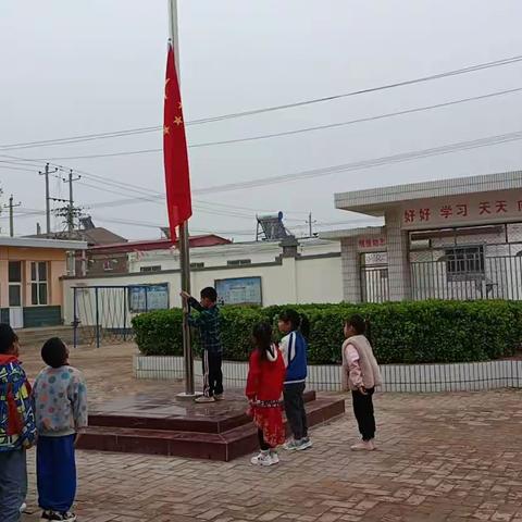 “我们的节日，精神的家园”-清明升旗仪式暨国旗下讲话