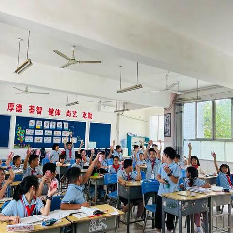 按时开学，如约见面❤️👦👧—四3班