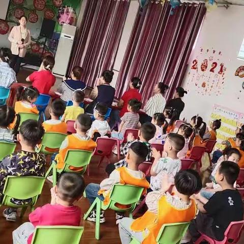 光明幼儿园讲故事活动