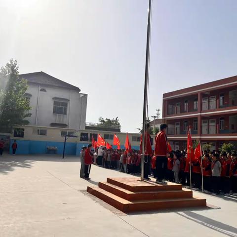 【双减】学会尊重——-东了墙小学升旗仪式纪实