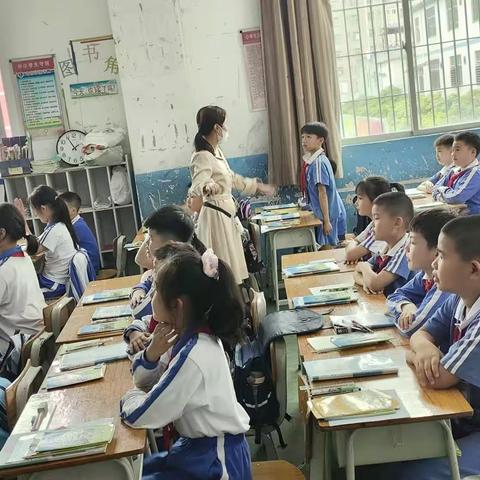 数中有学，学而乐数——弘文学校三年级数学公开课