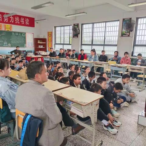 家校携手谱新篇 共育阳光好少年——新安镇中学开展学校开放日活动