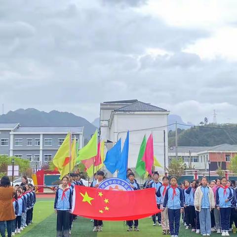 驰骋赛场，青春飞扬——叫河镇中心小学春季运动会