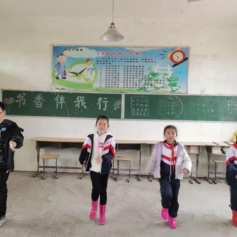 安丰乡昌泰希望小学指舞飞扬社团