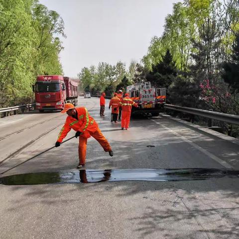 屯留公路管理段春季养护进行时