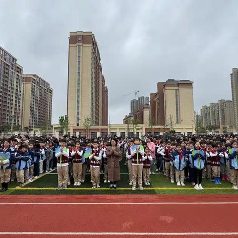 传颂千古诗词  弘扬中华美德——记乐平市第十九小学第二届校园读书月活动启动仪式