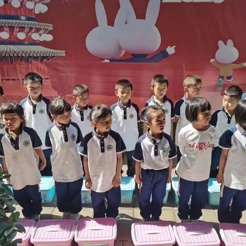 沾益区水桥小学践行特色教育——之少儿游泳课