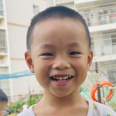 2023年南宁市青秀区瑞宝幼儿园春季学期蕾一班幼儿期末总结——李建超