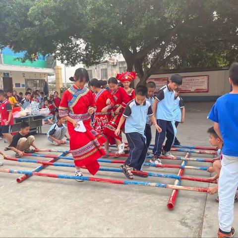 壮乡三月三，传承民族情--百色-红领巾希望小学举办庆祝三月三民俗活动