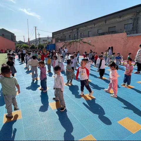 荆州市荆州区城南星星幼儿园小一班第十一周特色课程《绝句》