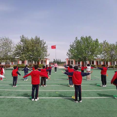 兰陵名师展风采，神山体育共前行——神山镇中心小学体育名师示范课