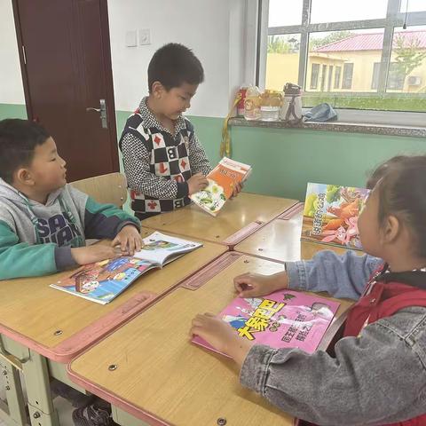 “春风四月暖，读书正当时”——中咬村小学世界读书日主题活动