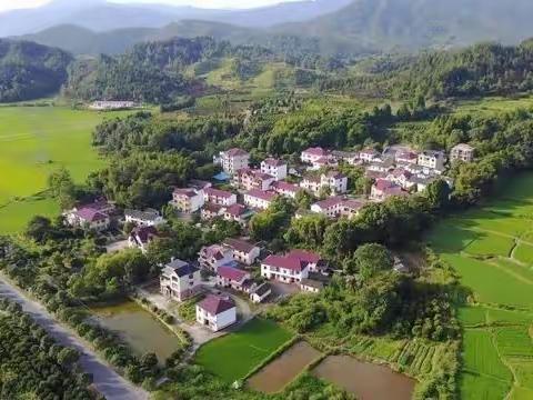 环境整治“动”起来 村容村貌“靓”起来—方山村“三治三建三评”创建工作纪实