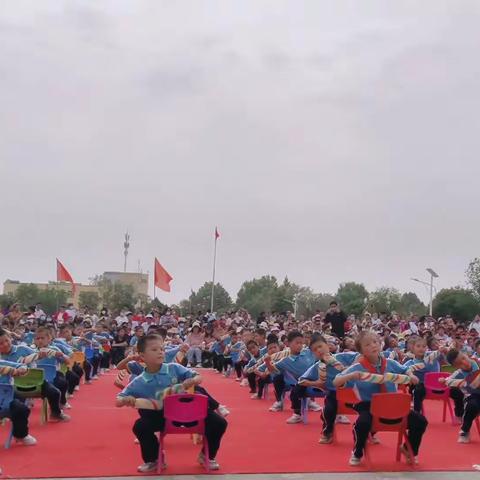 童心飞扬 快乐成长——四十五团第二小学庆六一暨兵地联谊文艺汇演