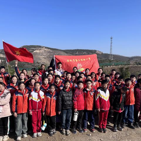 春风十里 ，植此青绿——日照市第三实验小学“七色花中队”植树节活动