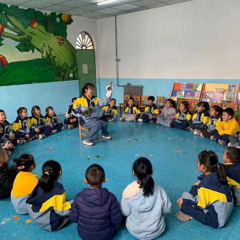 『一书一世界📚阅读伴成长』 西关幼儿园学前班组读书月活动