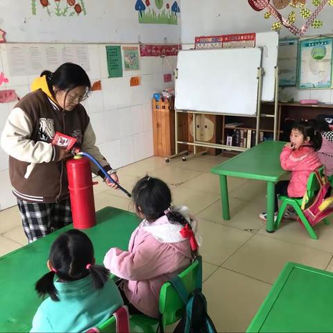 韩春幼儿园消防安全逃生应急演练