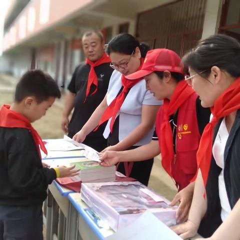 叶埠口上徐小学一年级“迎六一，庆入队”仪式