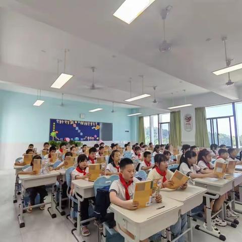 株洲市二中附属第三（南洲）小学1801班——开学季