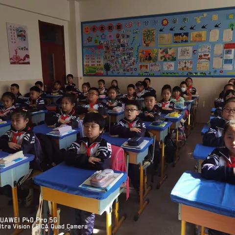 阅读伴我成长——海关小学三年七班读书报告会