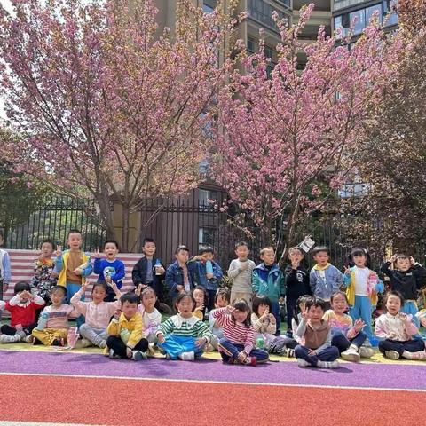 观山湖区第四十一幼儿园🎈中四班👫快乐的一周生活学习与游戏篇❤️宝贝热线☎️0851－82216170